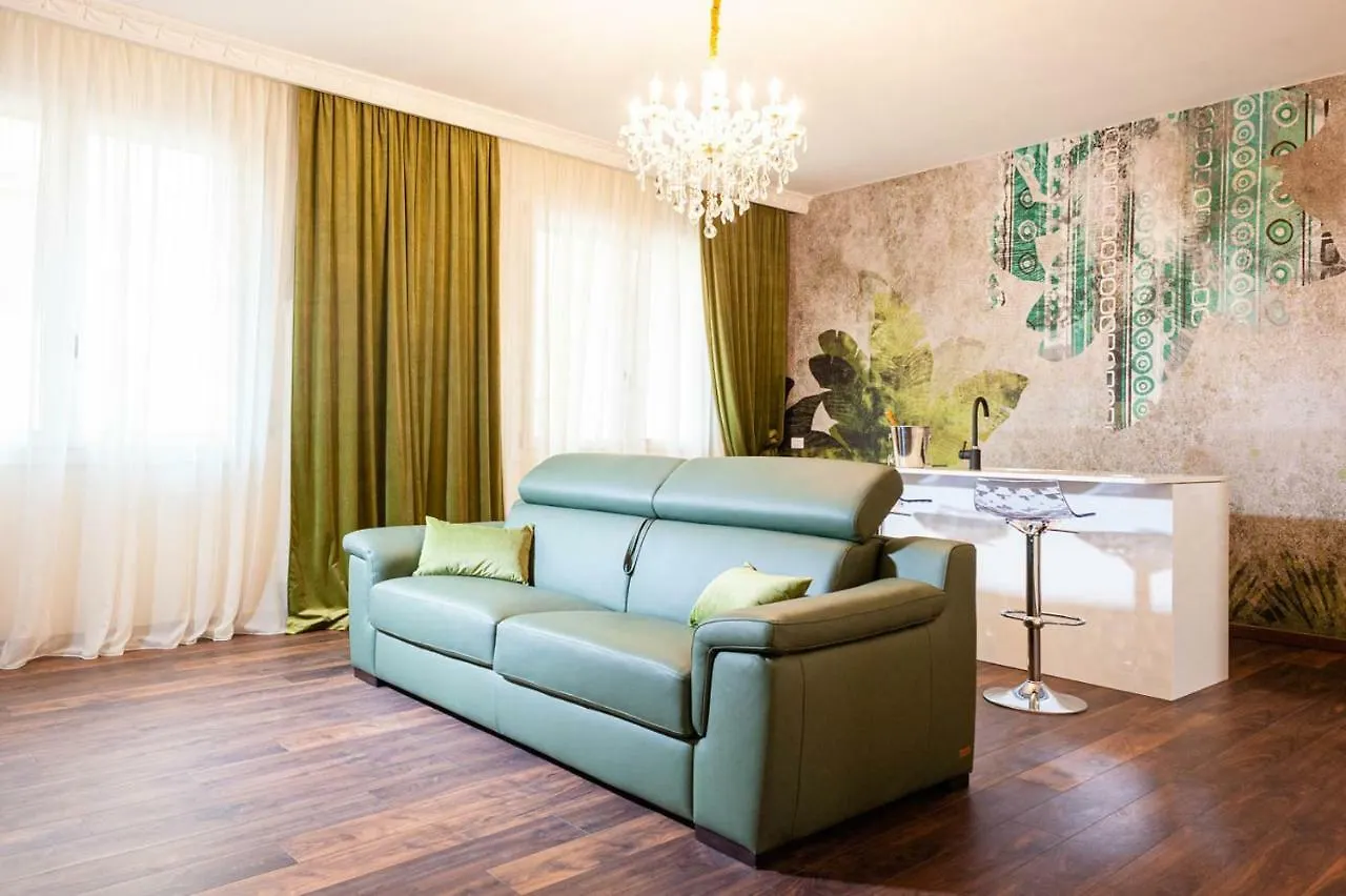 Lion Relais De Charme Verona 0*,