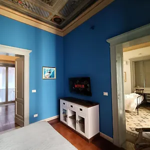 stesicoro-art-home-in-centro-storico-a-catania.taorminaitalyhotels.com/