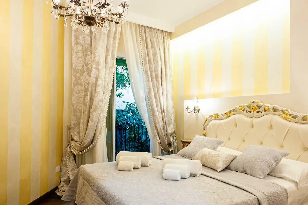 アパート Lion Relais De Charme ヴェローナ