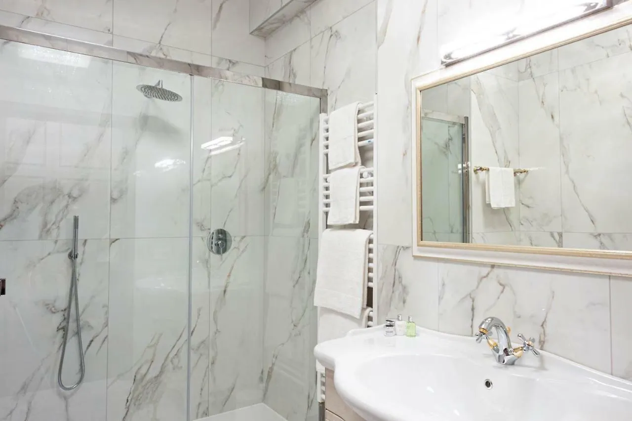 Lion Relais De Charme Verona Appartement